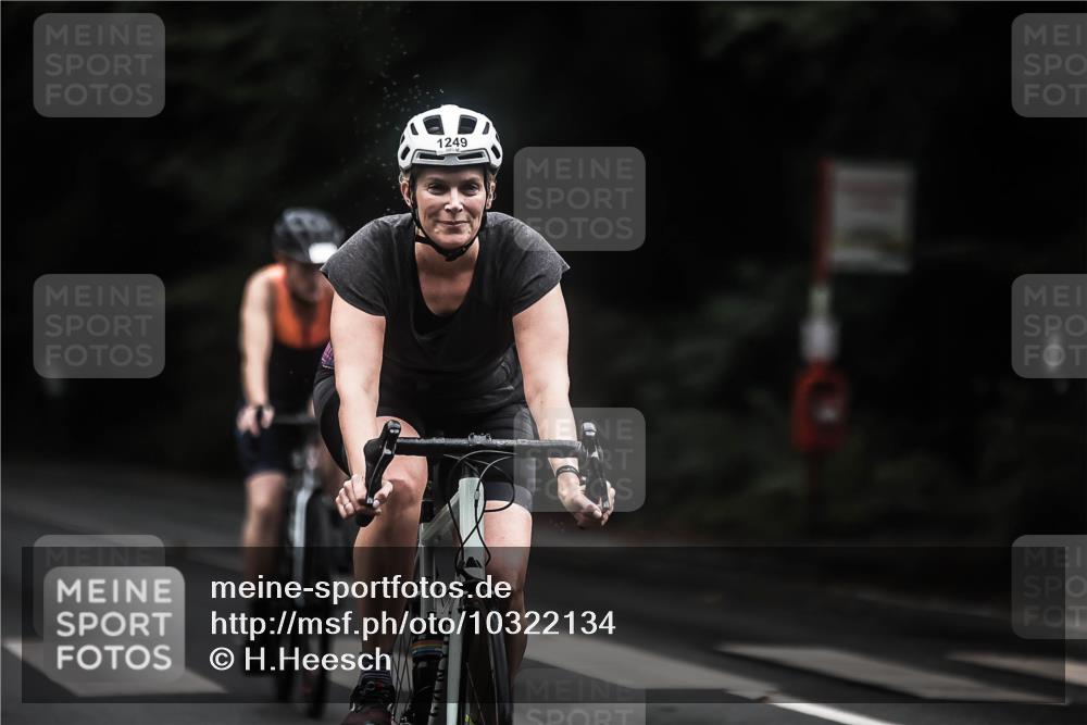 13.09.2026 - Stadtparktriathlon H.Heesch http://msf.ph/oto/10322134 13.09.2026 13:07:49 Radfahren 1194, 1221, 1249, 1292, 1310, 1400, 1423, 1428 meine-sportfotos.de