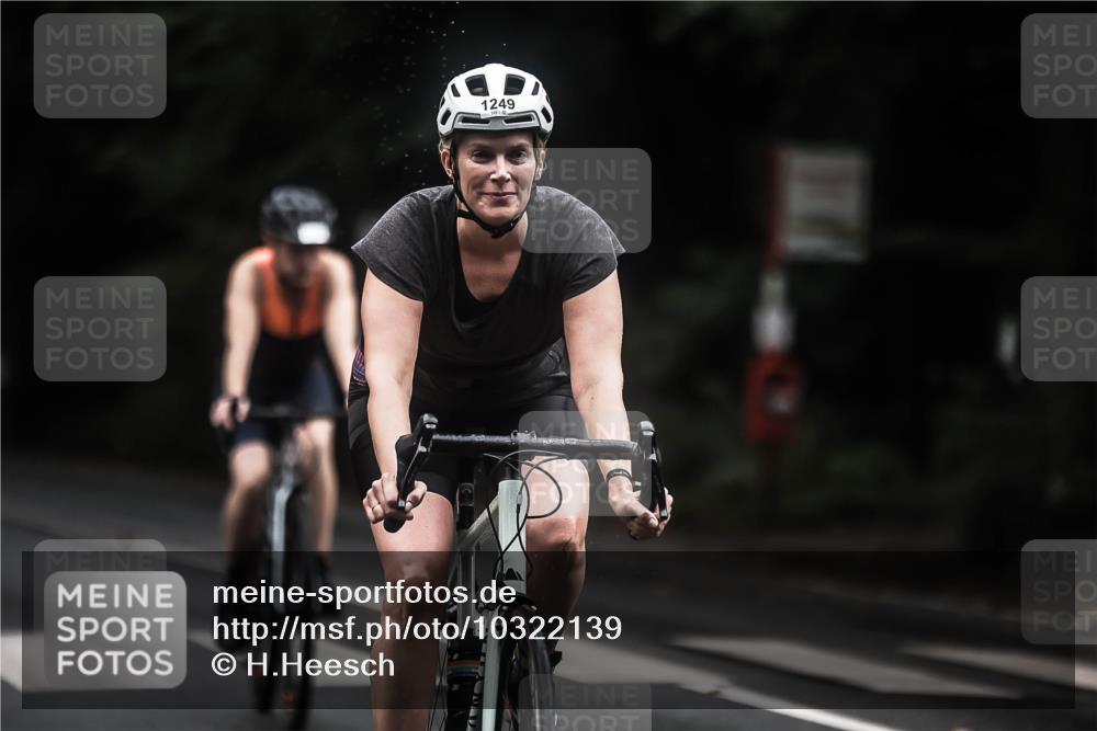 13.09.2026 - Stadtparktriathlon H.Heesch http://msf.ph/oto/10322139 13.09.2026 13:07:49 Radfahren 1194, 1221, 1249, 1292, 1310, 1400, 1423, 1428 meine-sportfotos.de
