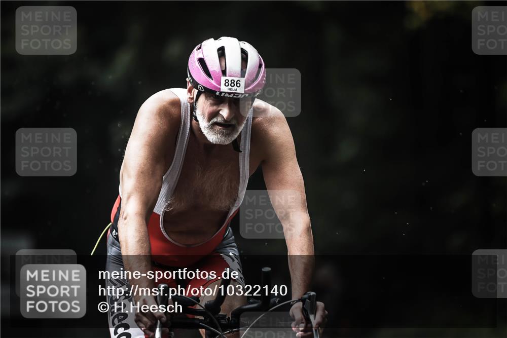 13.09.2026 - Stadtparktriathlon H.Heesch http://msf.ph/oto/10322140 13.09.2026 11:58:50 Radfahren 823, 864, 886, 980 meine-sportfotos.de