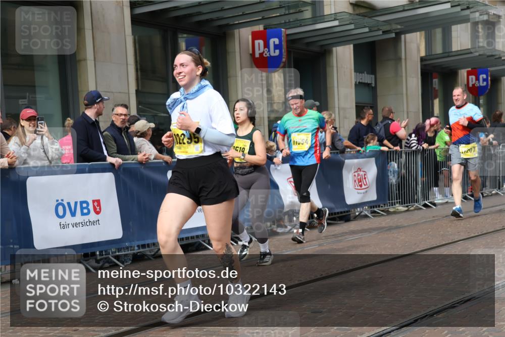 13.09.2026 - 21. swb-Marathon Bremen Strokosch-Dieckow http://msf.ph/oto/10322143 13.09.2026 10:59:24 Ziel 10147, 10236, 10355, 10669, 10691, 10745, 10928, 10929, 11054, 11056, 11089, 11151, 11194, 11207, 11419, 11501, 11519, 11594, 11637, 11803, 11904, 12138, 12242, 12243, 12295, 12388, 12480, 12481, 12527, 10377, 10415, 10492, 10668, 10922, 11086, 11125, 11301, 11302, 11500, 11873, 11913, 12118, 12200, 12267, 12295, 12297, 12537, 12541 meine-sportfotos.de