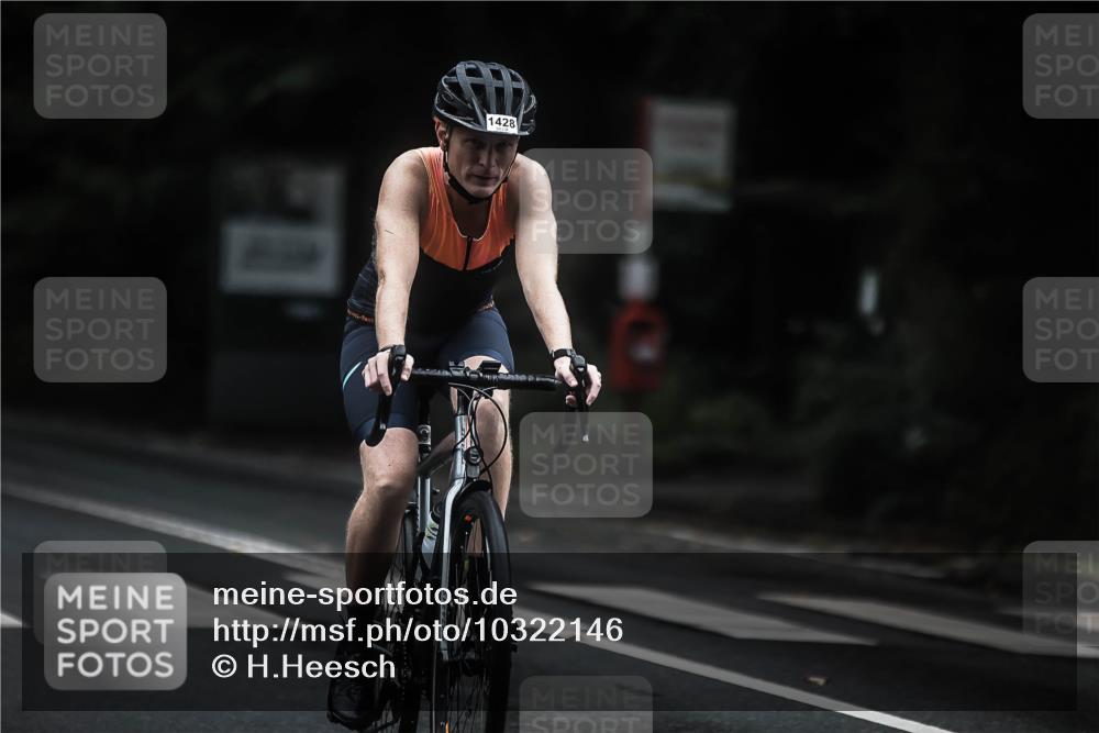 13.09.2026 - Stadtparktriathlon H.Heesch http://msf.ph/oto/10322146 13.09.2026 13:07:50 Radfahren 1194, 1221, 1249, 1292, 1310, 1400, 1423, 1428 meine-sportfotos.de