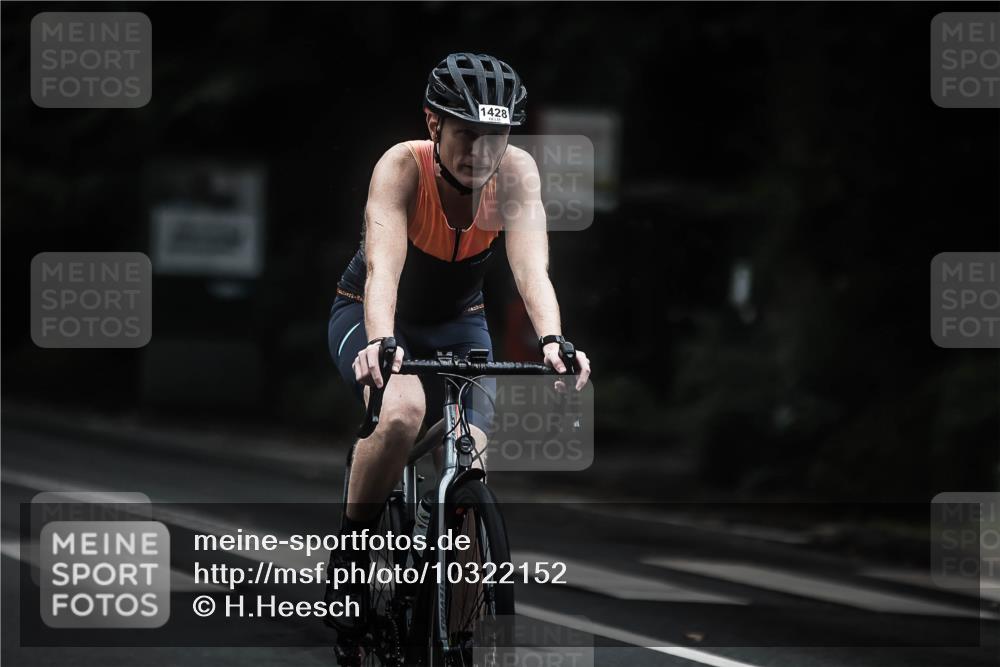 13.09.2026 - Stadtparktriathlon H.Heesch http://msf.ph/oto/10322152 13.09.2026 13:07:50 Radfahren 1194, 1221, 1249, 1292, 1310, 1400, 1423, 1428 meine-sportfotos.de