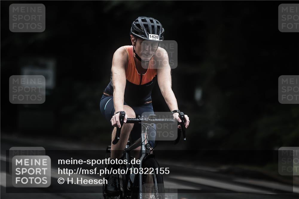 13.09.2026 - Stadtparktriathlon H.Heesch http://msf.ph/oto/10322155 13.09.2026 13:07:50 Radfahren 1194, 1221, 1249, 1292, 1310, 1400, 1423, 1428 meine-sportfotos.de