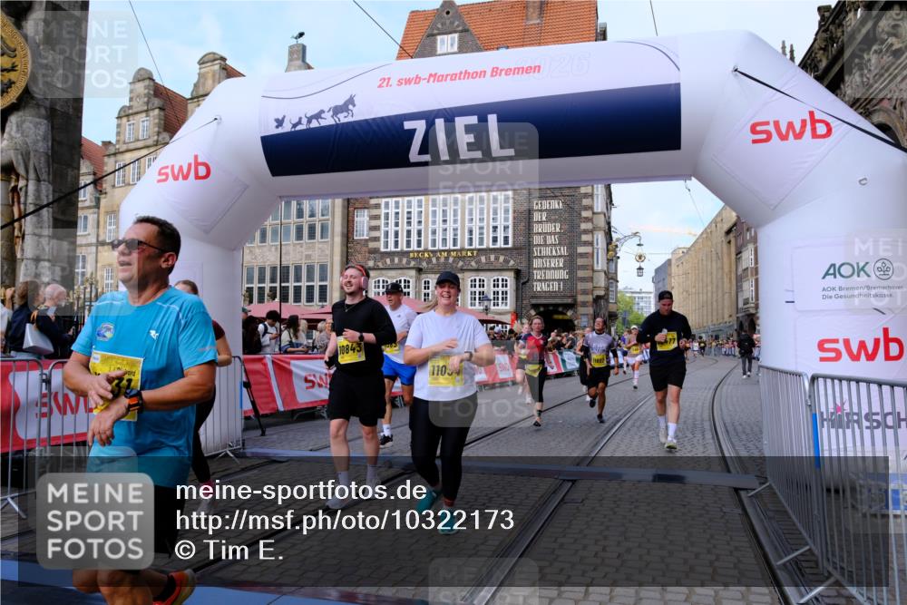 13.09.2026 - 21. swb-Marathon Bremen Tim E. http://msf.ph/oto/10322173 13.09.2026 10:59:16 Ziel 10254, 10383, 10415, 10427, 10477, 10485, 10787, 10794, 10832, 10843, 10948, 11034, 11267, 11278, 11602, 11913, 12015, 12127, 12130, 12131, 12176, 12271, 12297, 12414 meine-sportfotos.de