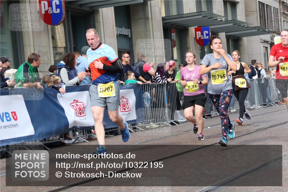 13.09.2026 - 21. swb-Marathon Bremen Strokosch-Dieckow http://msf.ph/oto/10322195 13.09.2026 10:59:25 Ziel 10147, 10236, 10355, 10669, 10691, 10745, 10928, 10929, 11054, 11056, 11089, 11151, 11194, 11207, 11419, 11427, 11501, 11519, 11594, 11637, 11803, 11904, 12138, 12242, 12243, 12388, 12480, 12481, 12527, 10377, 10415, 10492, 10668, 10922, 11086, 11125, 11151, 11301, 11302, 11500, 11873, 11913, 12118, 12200, 12267, 12295, 12537, 12541 meine-sportfotos.de