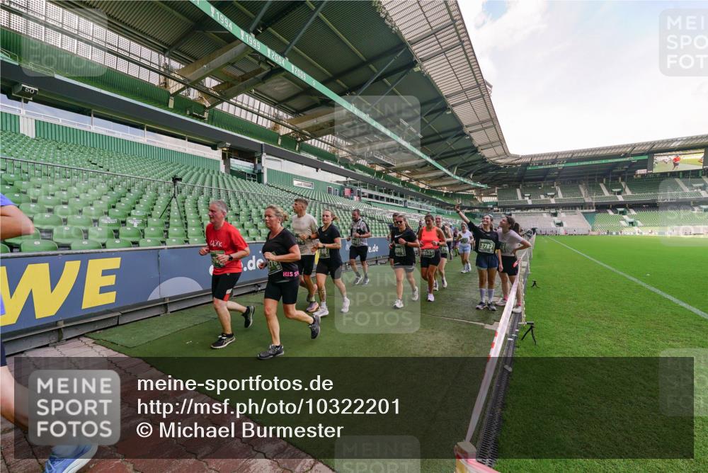 13.09.2026 - 21. swb-Marathon Bremen Michael Burmester http://msf.ph/oto/10322201 13.09.2026 13:23:09 Laufen im Stadion 128, 137, 160, 182, 211, 324, 343, 351, 434, 533, 571, 609, 708, 721, 743, 851, 892, 1157, 1178, 1259, 1331, 1344, 1417, 1597, 1598, 1657, 1669, 1691, 1729, 1746, 1788, 1883, 2213, 2286, 2290, 2433, 2445, 2475, 2495, 2503, 2504, 2526, 2619, 2632, 2652, 2660, 2685, 2711, 2768, 2936, 2964, 2968, 3252, 3282, 3288, 3289, 3292, 3347, 3351, 3364, 3395, 3423, 3447, 3505, 3530, 3559, 3682, 3727, 3770, 3784, 3819, 4020, 4054, 4231, 4406, 4407, 4431, 4466, 4467, 4584, 1506 meine-sportfotos.de