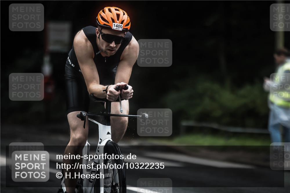 13.09.2026 - Stadtparktriathlon H.Heesch http://msf.ph/oto/10322235 13.09.2026 13:07:56 Radfahren 1221, 1303, 1400, 1418 meine-sportfotos.de