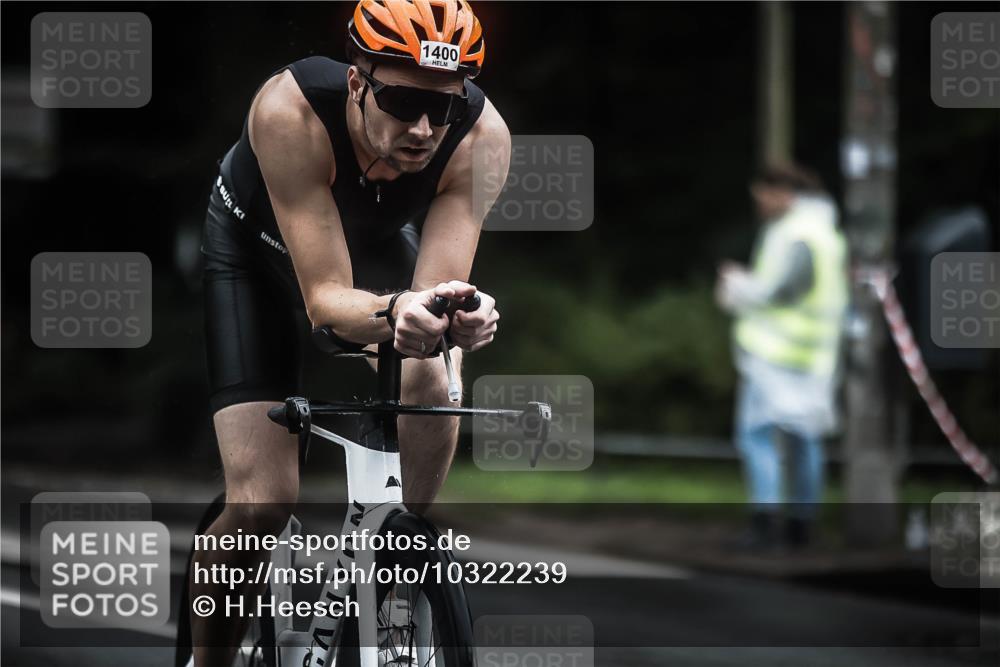 13.09.2026 - Stadtparktriathlon H.Heesch http://msf.ph/oto/10322239 13.09.2026 13:07:56 Radfahren 1221, 1303, 1400, 1418 meine-sportfotos.de