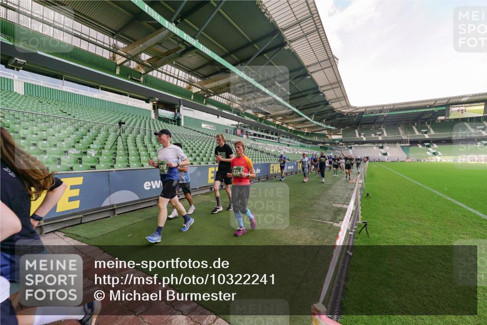 13.09.2026 - 21. swb-Marathon Bremen Michael Burmester http://msf.ph/oto/10322241 13.09.2026 13:23:15 Laufen im Stadion 128, 137, 160, 182, 211, 324, 343, 434, 533, 571, 609, 708, 721, 743, 892, 1157, 1178, 1259, 1273, 1331, 1417, 1597, 1598, 1657, 1669, 1691, 1746, 1788, 1883, 2213, 2286, 2290, 2433, 2445, 2465, 2475, 2495, 2503, 2504, 2526, 2619, 2632, 2660, 2685, 2711, 2768, 2936, 2964, 2968, 3252, 3282, 3288, 3289, 3292, 3347, 3351, 3364, 3395, 3423, 3447, 3505, 3530, 3559, 3682, 3727, 3770, 3784, 3819, 4020, 4054, 4231, 4406, 4407, 4431, 4466, 4467, 4584, 1506 meine-sportfotos.de