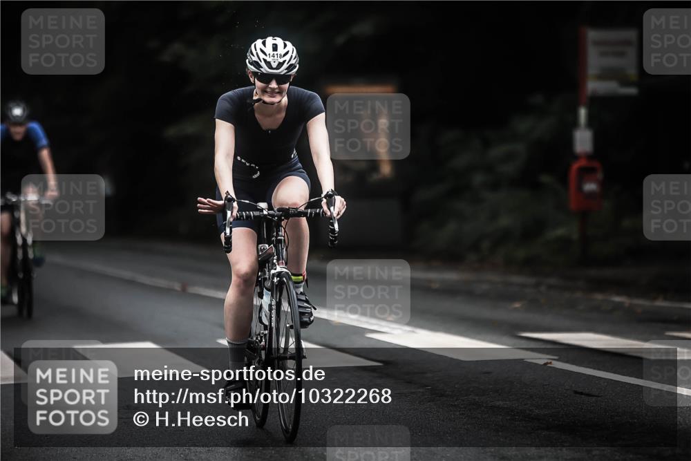 13.09.2026 - Stadtparktriathlon H.Heesch http://msf.ph/oto/10322268 13.09.2026 13:08:01 Radfahren 1303, 1400, 1418 meine-sportfotos.de