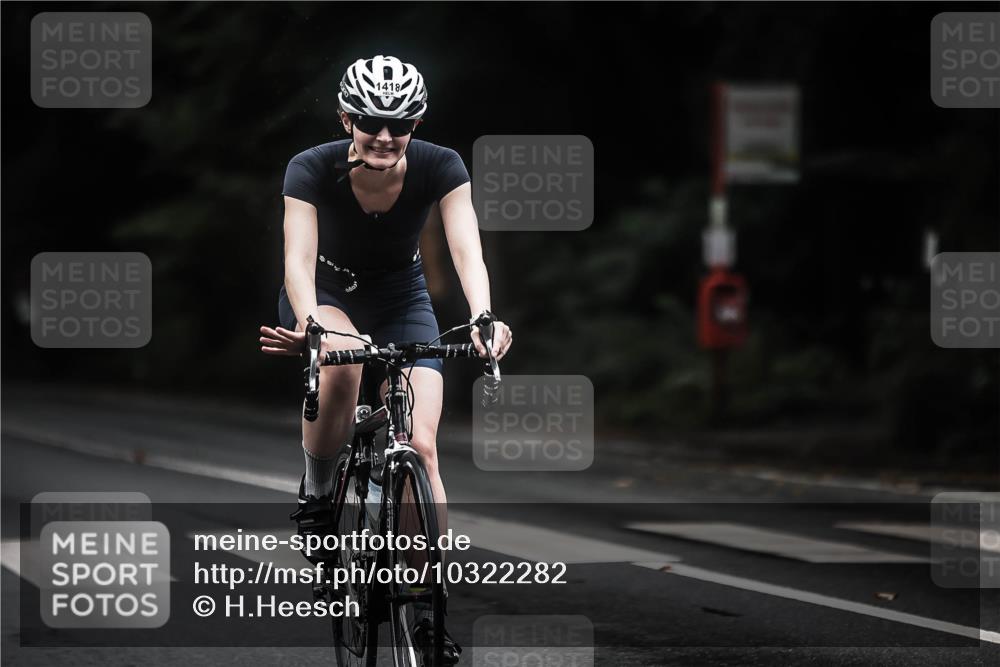 13.09.2026 - Stadtparktriathlon H.Heesch http://msf.ph/oto/10322282 13.09.2026 13:08:01 Radfahren 1303, 1400, 1418 meine-sportfotos.de