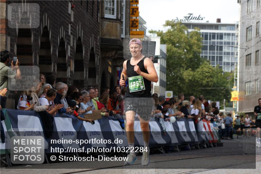 13.09.2026 - 21. swb-Marathon Bremen Strokosch-Dieckow http://msf.ph/oto/10322284 13.09.2026 13:09:26 Ziel 1241, 1925, 2287, 2291, 2909, 4384, 4898, 5383, 5636, 7262, 8120, 8830, 9904, 10044, 195, 4473, 4782, 6652 meine-sportfotos.de