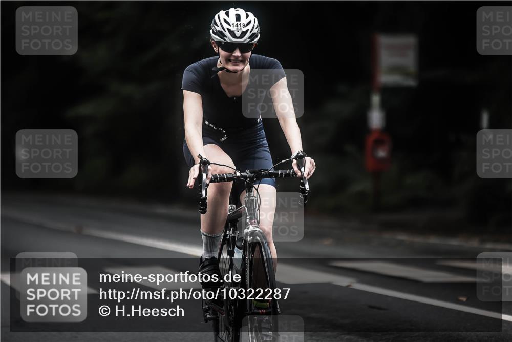 13.09.2026 - Stadtparktriathlon H.Heesch http://msf.ph/oto/10322287 13.09.2026 13:08:01 Radfahren 1303, 1400, 1418 meine-sportfotos.de