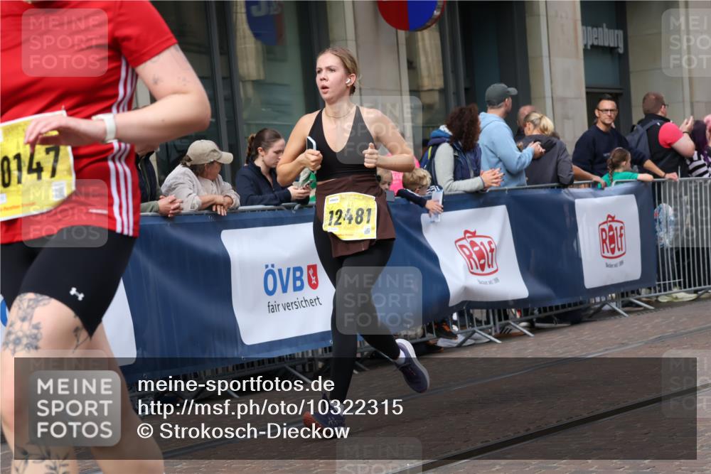 13.09.2026 - 21. swb-Marathon Bremen Strokosch-Dieckow http://msf.ph/oto/10322315 13.09.2026 10:59:28 Ziel 10147, 10175, 10236, 10355, 10669, 10691, 10867, 10928, 10929, 11054, 11056, 11089, 11194, 11419, 11427, 11501, 11594, 11637, 11803, 11879, 11904, 12138, 12238, 12239, 12242, 12243, 12388, 12480, 12527, 10147, 10377, 10492, 10668, 10745, 10922, 11086, 11125, 11151, 11207, 11301, 11302, 11500, 11519, 11873, 12118, 12200, 12267, 12295, 12481, 12537, 12541 meine-sportfotos.de