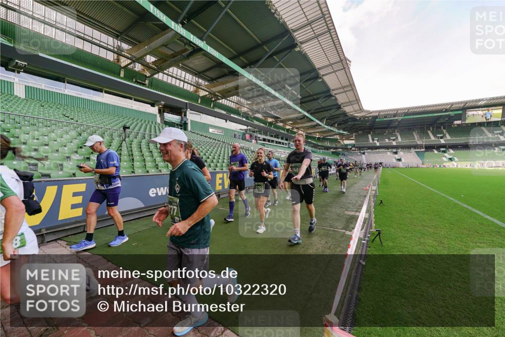 13.09.2026 - 21. swb-Marathon Bremen Michael Burmester http://msf.ph/oto/10322320 13.09.2026 13:23:24 Laufen im Stadion 137, 160, 182, 211, 324, 343, 434, 533, 571, 609, 708, 721, 739, 743, 892, 1157, 1178, 1259, 1273, 1331, 1471, 1597, 1598, 1657, 1669, 1691, 1746, 1788, 1883, 1944, 2213, 2252, 2286, 2290, 2433, 2445, 2465, 2475, 2495, 2503, 2504, 2526, 2619, 2632, 2660, 2685, 2711, 2768, 2776, 2936, 2964, 2968, 3252, 3282, 3288, 3289, 3292, 3312, 3347, 3351, 3364, 3395, 3423, 3447, 3505, 3530, 3559, 3682, 3727, 3770, 3784, 3819, 4020, 4054, 4231, 4406, 4407, 4431, 4466, 4467, 4584, 1506 meine-sportfotos.de
