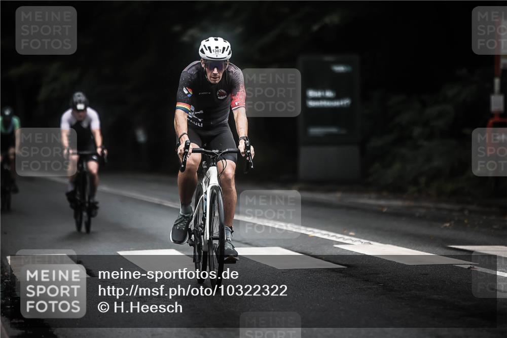 13.09.2026 - Stadtparktriathlon H.Heesch http://msf.ph/oto/10322322 13.09.2026 13:08:09 Radfahren 1282, 1307, 1422 meine-sportfotos.de