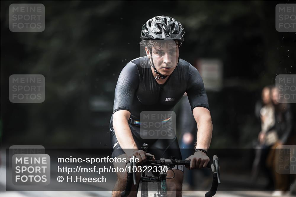13.09.2026 - Stadtparktriathlon H.Heesch http://msf.ph/oto/10322330 13.09.2026 11:59:11 Radfahren 878, 911, 955, 998, 1024 meine-sportfotos.de