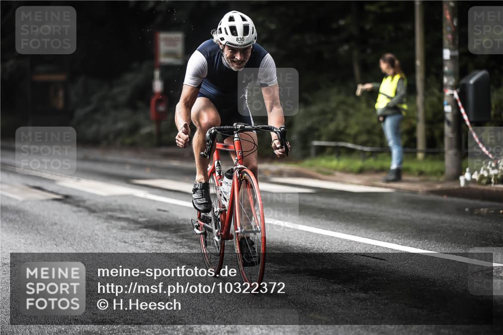 13.09.2026 - Stadtparktriathlon H.Heesch http://msf.ph/oto/10322372 13.09.2026 11:59:28 Radfahren 830, 902, 957, 1035, 1066 meine-sportfotos.de