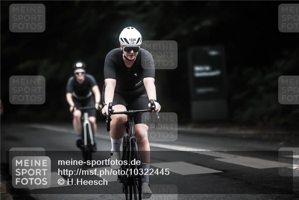 13.09.2026 - Stadtparktriathlon H.Heesch http://msf.ph/oto/10322445 13.09.2026 13:08:21 Radfahren 1228, 1285, 1330, 1412 meine-sportfotos.de
