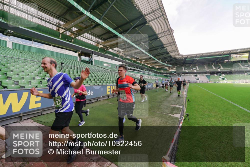 13.09.2026 - 21. swb-Marathon Bremen Michael Burmester http://msf.ph/oto/10322456 13.09.2026 13:23:41 Laufen im Stadion 137, 160, 182, 211, 324, 434, 533, 548, 571, 609, 708, 721, 739, 743, 752, 892, 1157, 1178, 1259, 1273, 1331, 1463, 1471, 1597, 1598, 1657, 1691, 1746, 1788, 1883, 1944, 2095, 2213, 2252, 2286, 2312, 2323, 2433, 2445, 2465, 2475, 2483, 2495, 2503, 2504, 2526, 2571, 2685, 2711, 2768, 2776, 2936, 2968, 3252, 3282, 3288, 3289, 3292, 3312, 3347, 3351, 3364, 3381, 3395, 3423, 3447, 3505, 3530, 3559, 3727, 3770, 3784, 3819, 4020, 4054, 4231, 4406, 4407, 4431, 4466, 4467, 4584 meine-sportfotos.de