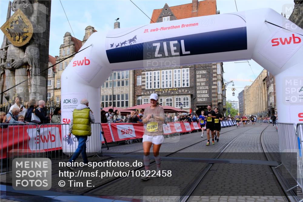 13.09.2026 - 21. swb-Marathon Bremen Tim E. http://msf.ph/oto/10322458 13.09.2026 10:59:21 Ziel 10383, 10415, 10427, 10477, 10668, 10787, 10843, 11034, 11267, 11278, 11602, 11913, 12015, 12118, 12127, 12130, 12131, 12200, 12271, 12297, 12414 meine-sportfotos.de