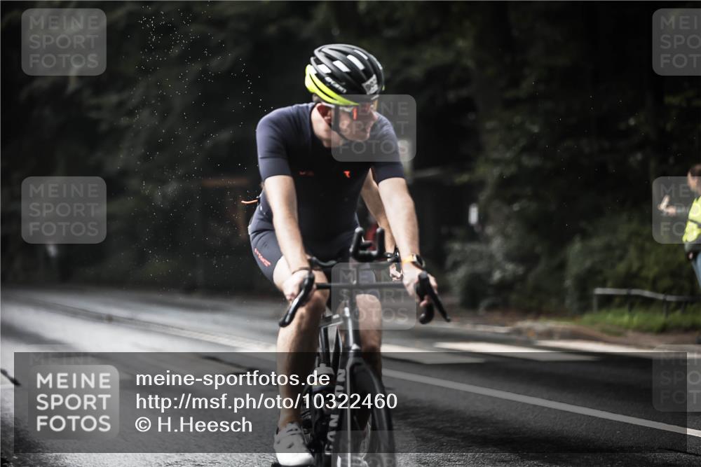 13.09.2026 - Stadtparktriathlon H.Heesch http://msf.ph/oto/10322460 13.09.2026 11:59:33 Radfahren 830, 851, 902, 957, 971, 1035, 1066 meine-sportfotos.de