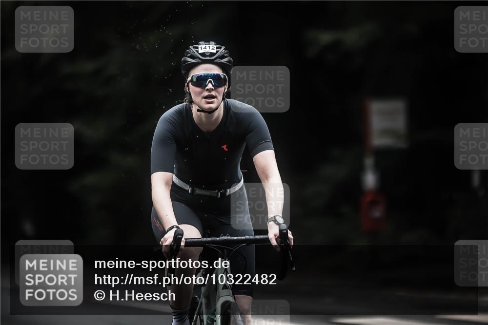 13.09.2026 - Stadtparktriathlon H.Heesch http://msf.ph/oto/10322482 13.09.2026 13:08:23 Radfahren 1228, 1330, 1412 meine-sportfotos.de