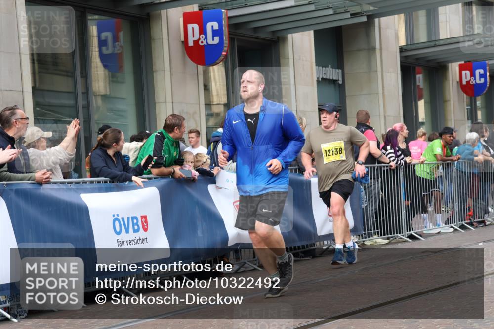 13.09.2026 - 21. swb-Marathon Bremen Strokosch-Dieckow http://msf.ph/oto/10322492 13.09.2026 10:59:35 Ziel 10175, 10236, 10355, 10669, 10691, 10758, 10867, 10928, 10929, 11054, 11056, 11071, 11089, 11158, 11159, 11160, 11194, 11250, 11259, 11419, 11427, 11445, 11453, 11501, 11528, 11637, 11803, 11879, 11904, 12123, 12138, 12238, 12239, 12242, 12243, 12274, 12388, 12480, 10147, 10377, 10492, 10745, 10922, 11086, 11151, 11207, 11500, 11519, 11594, 11873, 12267, 12295, 12481, 12537, 12541 meine-sportfotos.de