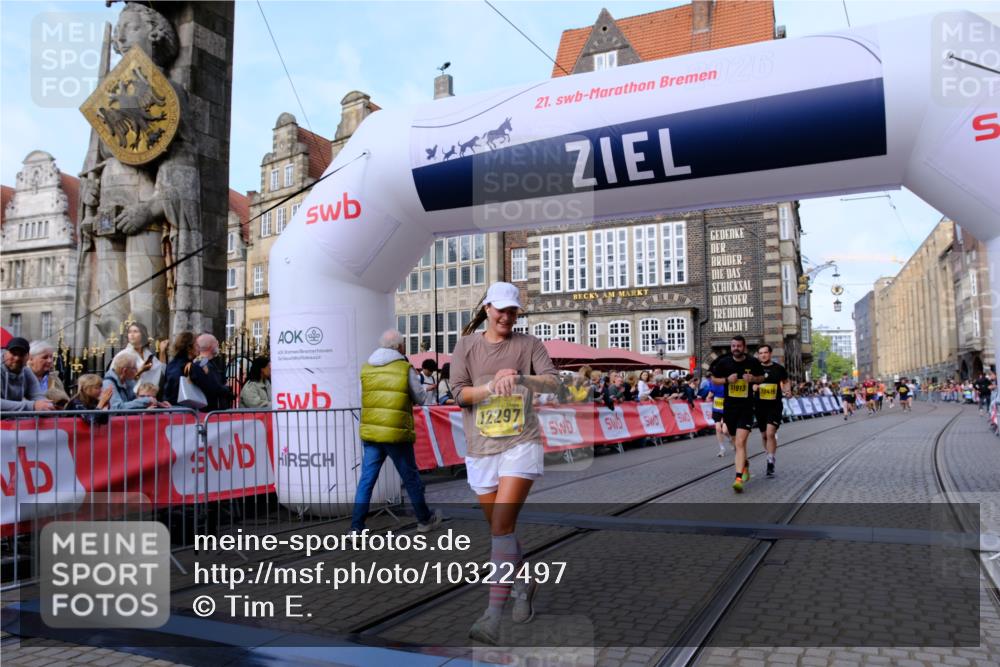 13.09.2026 - 21. swb-Marathon Bremen Tim E. http://msf.ph/oto/10322497 13.09.2026 10:59:21 Ziel 10383, 10415, 10427, 10477, 10668, 10787, 10843, 11034, 11267, 11278, 11602, 11913, 12015, 12118, 12127, 12130, 12131, 12200, 12271, 12297, 12414 meine-sportfotos.de