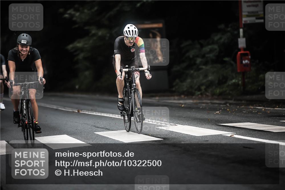 13.09.2026 - Stadtparktriathlon H.Heesch http://msf.ph/oto/10322500 13.09.2026 13:08:30 Radfahren 1274, 1351, 1358, 1376 meine-sportfotos.de