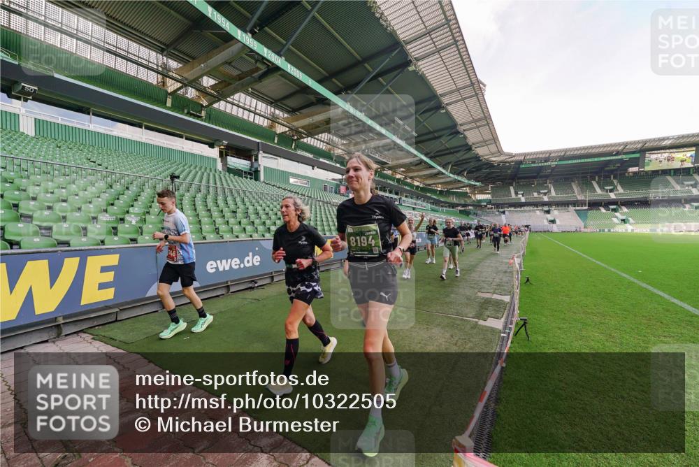 13.09.2026 - 21. swb-Marathon Bremen Michael Burmester http://msf.ph/oto/10322505 13.09.2026 13:23:47 Laufen im Stadion 137, 160, 182, 211, 324, 434, 533, 548, 571, 609, 708, 721, 739, 743, 752, 892, 1157, 1178, 1259, 1273, 1331, 1463, 1471, 1597, 1598, 1657, 1691, 1746, 1788, 1883, 1944, 2095, 2213, 2252, 2286, 2312, 2323, 2433, 2445, 2465, 2475, 2483, 2495, 2503, 2504, 2526, 2571, 2768, 2776, 2936, 2968, 3252, 3282, 3288, 3289, 3292, 3298, 3312, 3347, 3364, 3381, 3395, 3423, 3447, 3505, 3530, 3559, 3727, 3770, 3784, 3819, 4020, 4054, 4231, 4406, 4407, 4431, 4466, 4467, 4584 meine-sportfotos.de