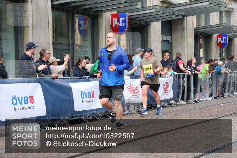 13.09.2026 - 21. swb-Marathon Bremen Strokosch-Dieckow http://msf.ph/oto/10322507 13.09.2026 10:59:36 Ziel 10175, 10236, 10355, 10669, 10691, 10758, 10867, 10928, 10929, 11054, 11056, 11071, 11089, 11158, 11159, 11160, 11194, 11250, 11259, 11419, 11427, 11445, 11453, 11501, 11524, 11525, 11528, 11637, 11803, 11879, 11904, 12123, 12138, 12238, 12239, 12242, 12243, 12274, 12388, 12480, 10147, 10377, 10492, 10745, 10922, 11151, 11207, 11500, 11519, 11594, 11873, 12267, 12295, 12481, 12537, 12541 meine-sportfotos.de