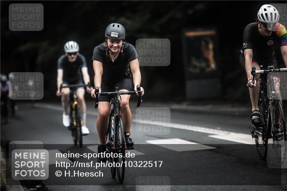 13.09.2026 - Stadtparktriathlon H.Heesch http://msf.ph/oto/10322517 13.09.2026 13:08:31 Radfahren 1237, 1274, 1351, 1358, 1376 meine-sportfotos.de