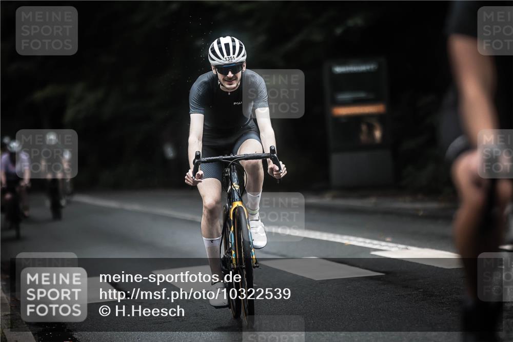 13.09.2026 - Stadtparktriathlon H.Heesch http://msf.ph/oto/10322539 13.09.2026 13:08:32 Radfahren 1212, 1237, 1274, 1294, 1351, 1358, 1376 meine-sportfotos.de