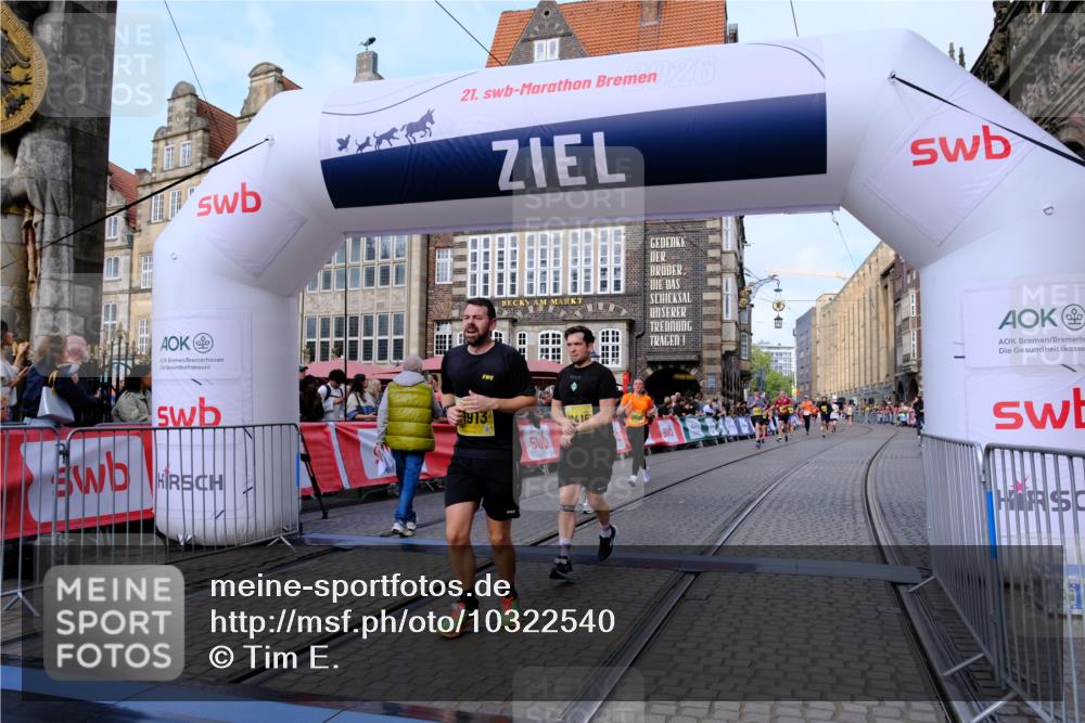 13.09.2026 - 21. swb-Marathon Bremen Tim E. http://msf.ph/oto/10322540 13.09.2026 10:59:23 Ziel 10383, 10415, 10427, 10477, 10668, 10787, 10843, 11034, 11086, 11125, 11267, 11278, 11301, 11302, 11602, 11913, 12015, 12118, 12127, 12130, 12131, 12200, 12271, 12297 meine-sportfotos.de