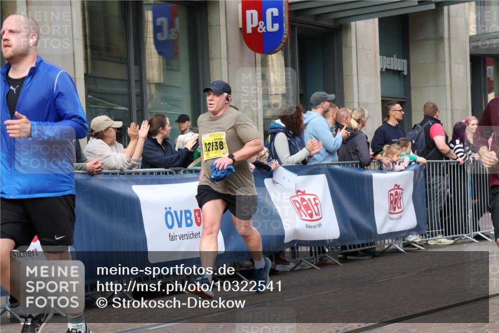 13.09.2026 - 21. swb-Marathon Bremen Strokosch-Dieckow http://msf.ph/oto/10322541 13.09.2026 10:59:36 Ziel 10175, 10236, 10355, 10669, 10691, 10758, 10867, 10928, 10929, 11054, 11056, 11071, 11089, 11158, 11159, 11160, 11194, 11250, 11259, 11419, 11427, 11445, 11453, 11501, 11524, 11525, 11528, 11637, 11803, 11879, 11904, 12123, 12138, 12238, 12239, 12242, 12243, 12274, 12388, 12480, 10147, 10377, 10492, 10745, 10922, 11151, 11207, 11500, 11519, 11594, 11873, 12267, 12295, 12481, 12537, 12541 meine-sportfotos.de