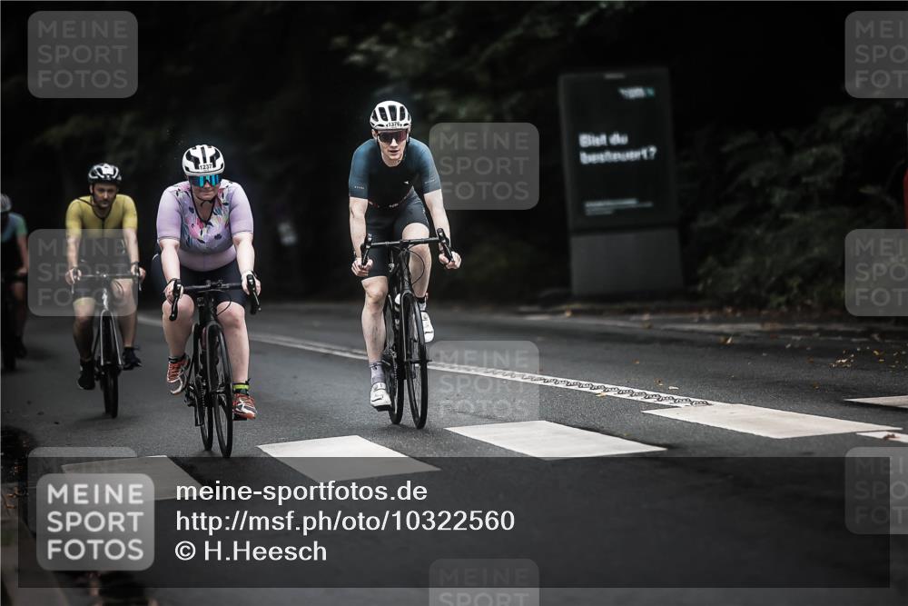 13.09.2026 - Stadtparktriathlon H.Heesch http://msf.ph/oto/10322560 13.09.2026 13:08:35 Radfahren 1212, 1214, 1237, 1239, 1274, 1294, 1351, 1358, 1376 meine-sportfotos.de
