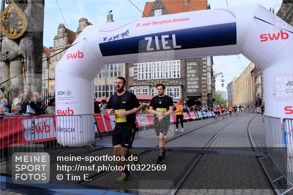 13.09.2026 - 21. swb-Marathon Bremen Tim E. http://msf.ph/oto/10322569 13.09.2026 10:59:23 Ziel 10383, 10415, 10427, 10477, 10668, 10787, 10843, 11034, 11086, 11125, 11267, 11278, 11301, 11302, 11602, 11913, 12015, 12118, 12127, 12130, 12131, 12200, 12271, 12297 meine-sportfotos.de