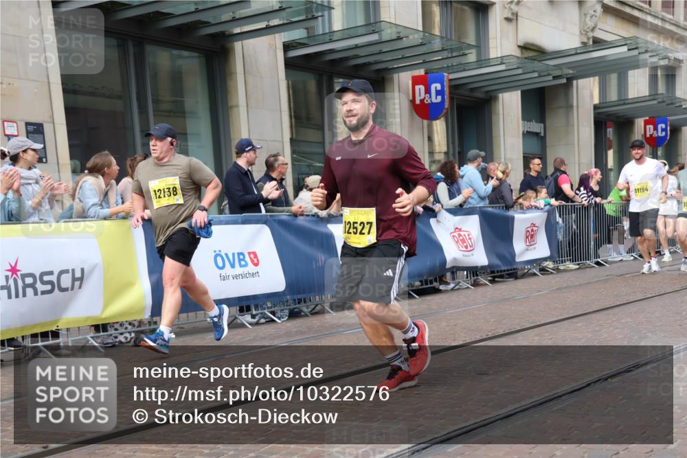 13.09.2026 - 21. swb-Marathon Bremen Strokosch-Dieckow http://msf.ph/oto/10322576 13.09.2026 10:59:38 Ziel 10175, 10236, 10355, 10669, 10691, 10758, 10867, 10928, 10929, 11054, 11056, 11071, 11089, 11158, 11159, 11160, 11194, 11250, 11259, 11419, 11427, 11445, 11453, 11501, 11524, 11525, 11528, 11587, 11588, 11589, 11637, 11803, 11879, 11904, 11907, 12123, 12138, 12238, 12239, 12242, 12243, 12274, 12388, 12480, 10147, 10377, 10745, 10922, 10928, 10929, 11151, 11207, 11419, 11500, 11501, 11519, 11594, 11873, 12267, 12295, 12481, 12537 meine-sportfotos.de