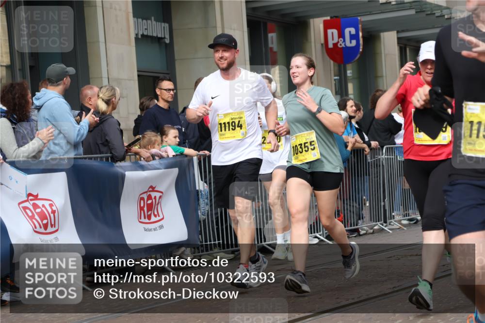 13.09.2026 - 21. swb-Marathon Bremen Strokosch-Dieckow http://msf.ph/oto/10322593 13.09.2026 10:59:38 Ziel 10175, 10236, 10355, 10669, 10691, 10758, 10867, 10928, 10929, 11054, 11056, 11071, 11089, 11158, 11159, 11160, 11194, 11250, 11259, 11419, 11427, 11445, 11453, 11501, 11524, 11525, 11528, 11587, 11588, 11589, 11637, 11803, 11879, 11904, 11907, 12123, 12138, 12238, 12239, 12242, 12243, 12274, 12388, 12480, 10147, 10377, 10745, 10922, 10928, 10929, 11151, 11207, 11419, 11500, 11501, 11519, 11594, 11873, 12267, 12295, 12481, 12537 meine-sportfotos.de
