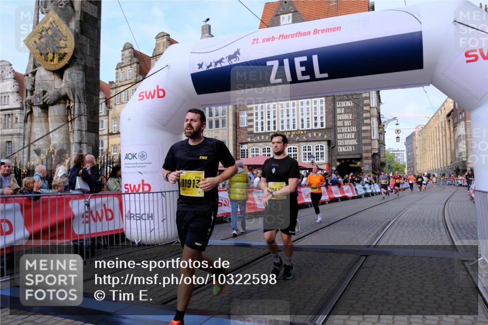 13.09.2026 - 21. swb-Marathon Bremen Tim E. http://msf.ph/oto/10322598 13.09.2026 10:59:24 Ziel 10383, 10415, 10427, 10477, 10668, 10787, 10843, 11034, 11086, 11125, 11267, 11278, 11301, 11302, 11602, 11913, 12015, 12118, 12127, 12131, 12200, 12271, 12297, 12541 meine-sportfotos.de
