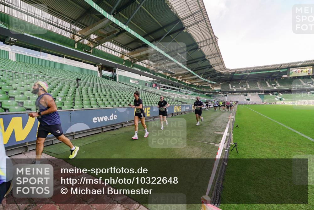 13.09.2026 - 21. swb-Marathon Bremen Michael Burmester http://msf.ph/oto/10322648 13.09.2026 13:23:58 Laufen im Stadion 137, 160, 182, 211, 324, 434, 533, 548, 571, 609, 708, 721, 723, 739, 743, 752, 892, 1178, 1259, 1273, 1331, 1463, 1471, 1491, 1597, 1598, 1691, 1746, 1788, 1944, 2095, 2211, 2213, 2252, 2286, 2312, 2323, 2433, 2445, 2465, 2475, 2483, 2495, 2497, 2503, 2504, 2526, 2571, 2644, 2768, 2776, 2936, 2968, 3252, 3282, 3288, 3289, 3292, 3298, 3306, 3312, 3347, 3364, 3381, 3395, 3423, 3447, 3505, 3530, 3559, 3727, 3770, 3819, 4054, 4231, 4406, 4407, 4431, 4466, 4467, 4584 meine-sportfotos.de
