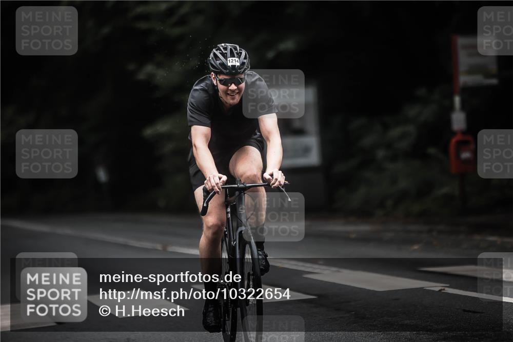 13.09.2026 - Stadtparktriathlon H.Heesch http://msf.ph/oto/10322654 13.09.2026 13:08:41 Radfahren 1212, 1214, 1237, 1239, 1294, 1376 meine-sportfotos.de
