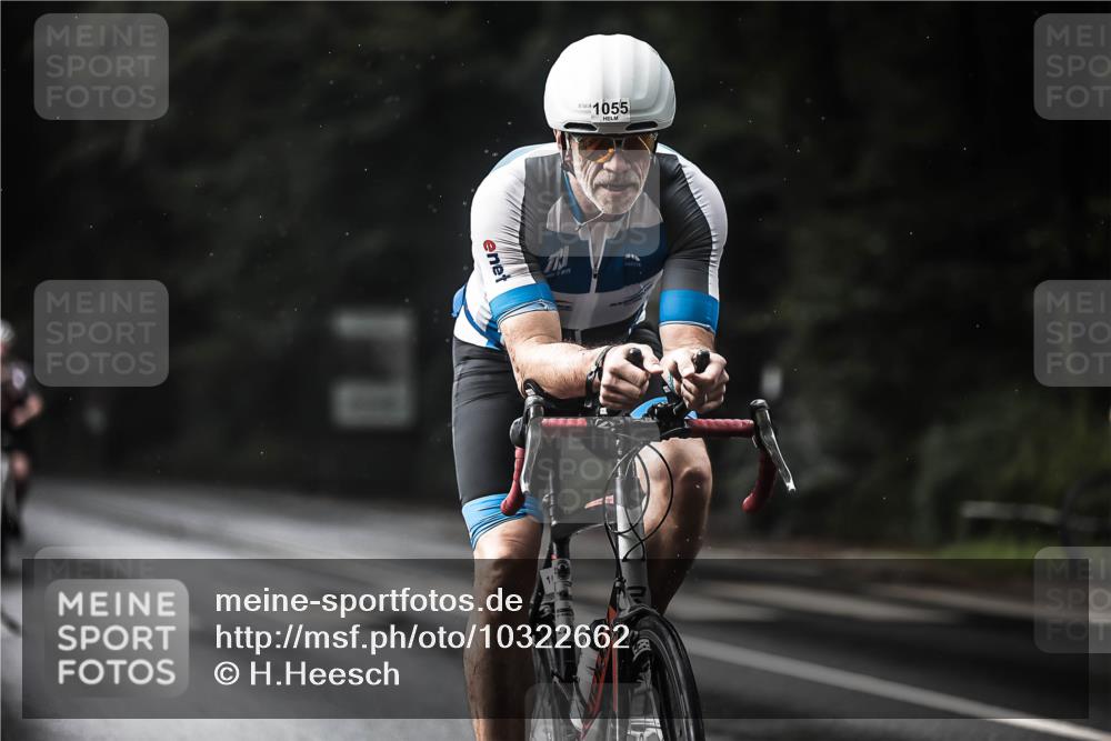 13.09.2026 - Stadtparktriathlon H.Heesch http://msf.ph/oto/10322662 13.09.2026 11:59:46 Radfahren 805, 832, 986, 1026, 1045, 1055, 1057 meine-sportfotos.de