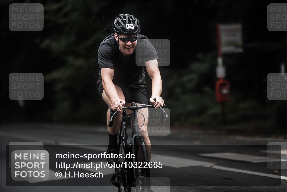 13.09.2026 - Stadtparktriathlon H.Heesch http://msf.ph/oto/10322665 13.09.2026 13:08:41 Radfahren 1212, 1214, 1237, 1239, 1294, 1376 meine-sportfotos.de