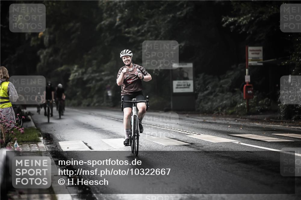 13.09.2026 - Stadtparktriathlon H.Heesch http://msf.ph/oto/10322667 13.09.2026 11:59:48 Radfahren 805, 895, 986, 1026, 1055, 1057 meine-sportfotos.de
