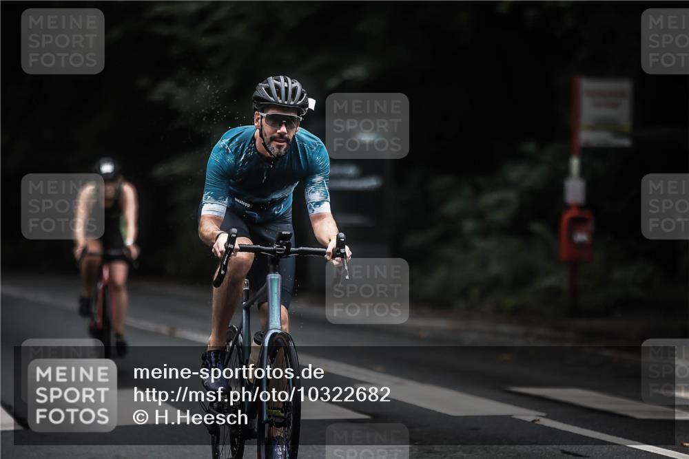 13.09.2026 - Stadtparktriathlon H.Heesch http://msf.ph/oto/10322682 13.09.2026 13:08:49 Radfahren 1162, 1298, 1370 meine-sportfotos.de