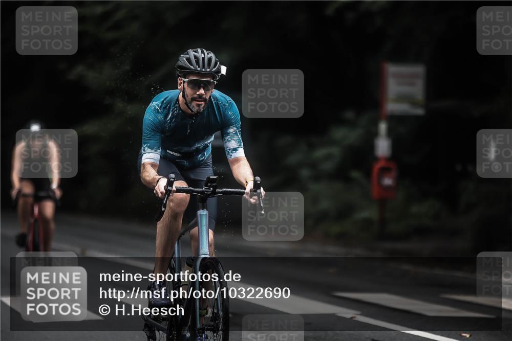 13.09.2026 - Stadtparktriathlon H.Heesch http://msf.ph/oto/10322690 13.09.2026 13:08:49 Radfahren 1162, 1298, 1370 meine-sportfotos.de