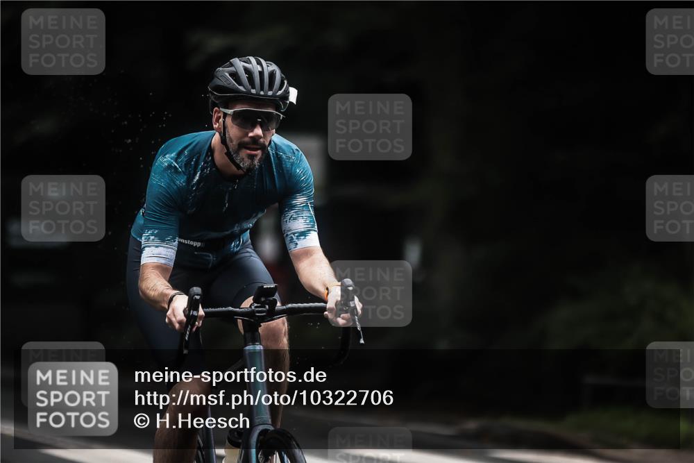 13.09.2026 - Stadtparktriathlon H.Heesch http://msf.ph/oto/10322706 13.09.2026 13:08:49 Radfahren 1162, 1298, 1370 meine-sportfotos.de