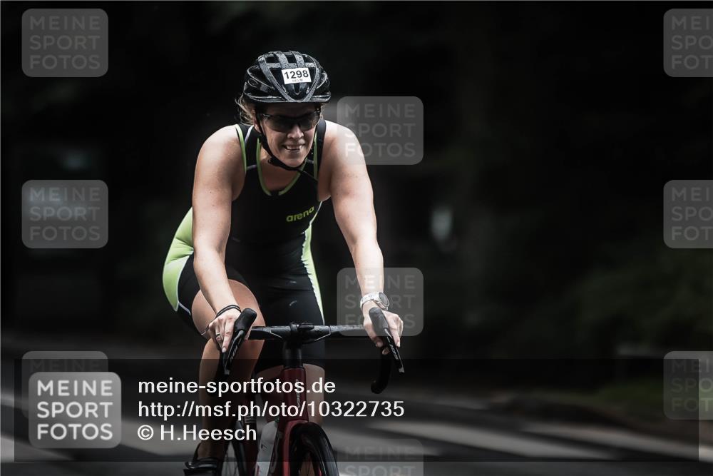 13.09.2026 - Stadtparktriathlon H.Heesch http://msf.ph/oto/10322735 13.09.2026 13:08:51 Radfahren 1162, 1298, 1370, 1397 meine-sportfotos.de